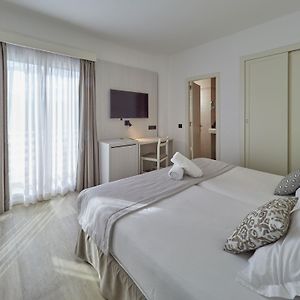 Camera con letto king size